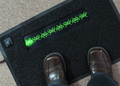 space_invaders_doormat_animated.gif