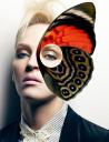 Rostro de Uma Thurman con mariposa en el ojo