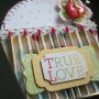 Tarjeta de San Valentin decorada como cupcake Tarjeta de San Valentin decorada como cupcake llena de texturas y accesorios