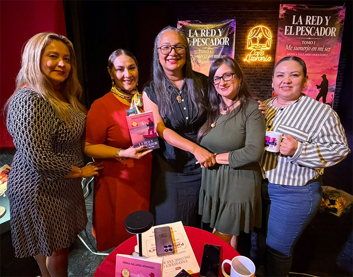 Fotos de felicidad junto a Mónica Gallardo